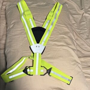 Amphipod reflective vest